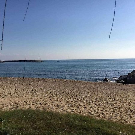 Nice And Quiet Flat In Premia De Mar Hutb Luaran gambar